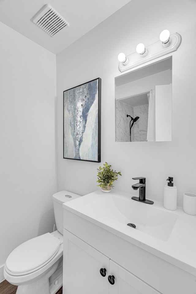 2625A Clarke St - Photo 4 of 14