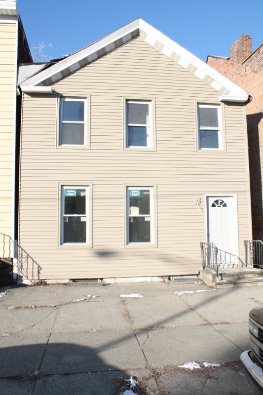 447 3rd St - Photo 3 of 9