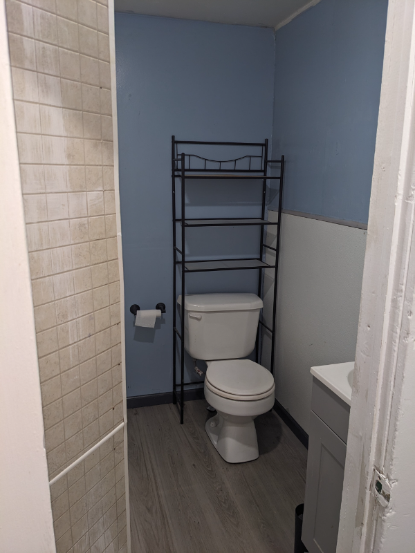 1303 Ward St - Photo 5 of 11