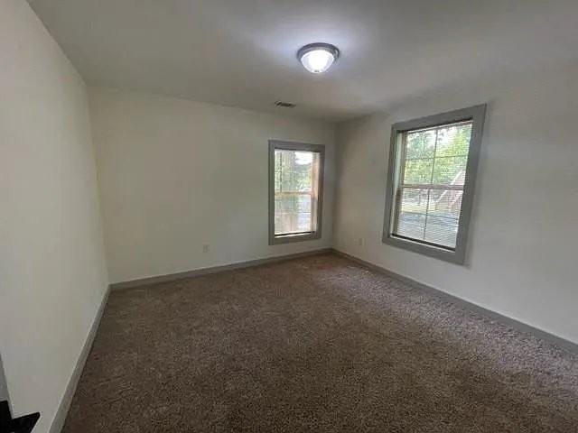 1753 Mary George Ave Nw - Photo 4 of 17