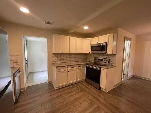 1753 Mary George Ave Nw - Photo 6 of 17
