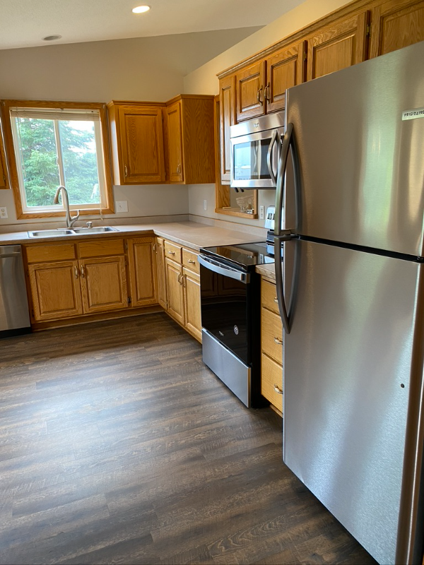 630 10th St Sw - Photo 5 of 16