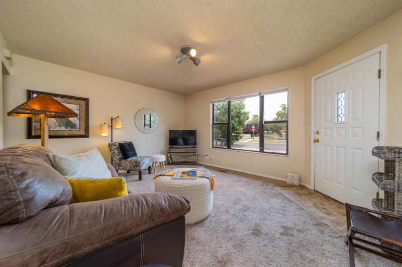 1301 Rood Ave #2 - Photo 3 of 16