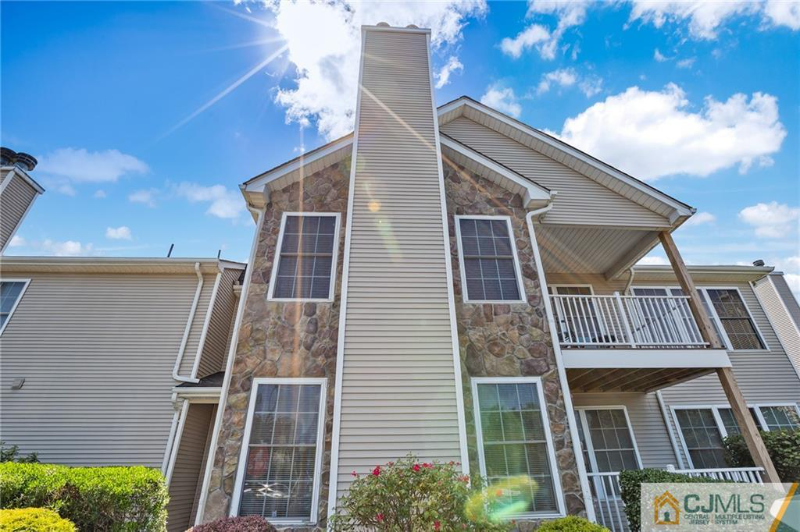 27 Lackland Ave - Photo 3 of 20