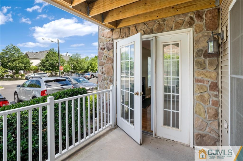 27 Lackland Ave - Photo 6 of 20