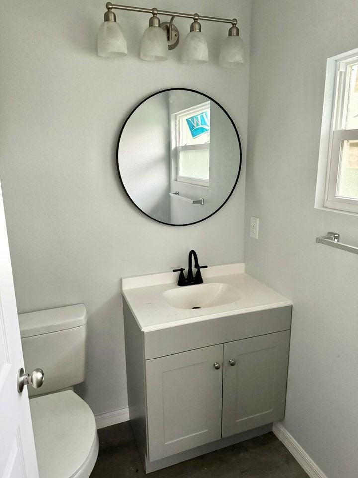 102 W Stuart Ave #A - Photo 2 of 8