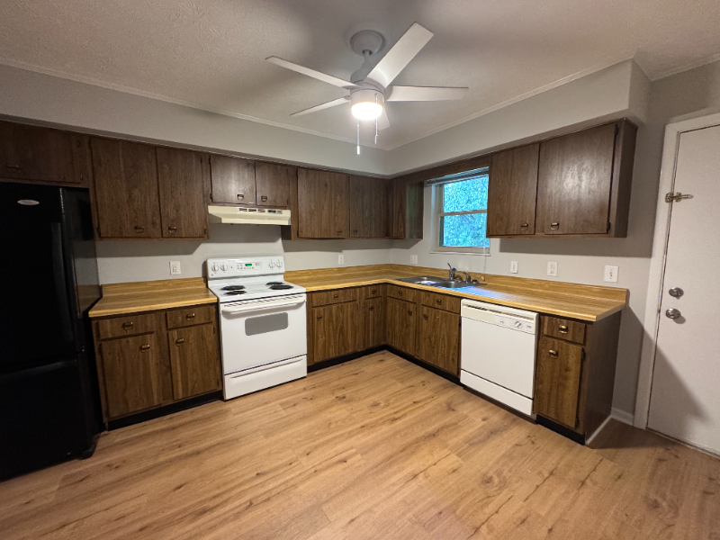 1904 Brookmill Rd #B - Photo 3 of 9