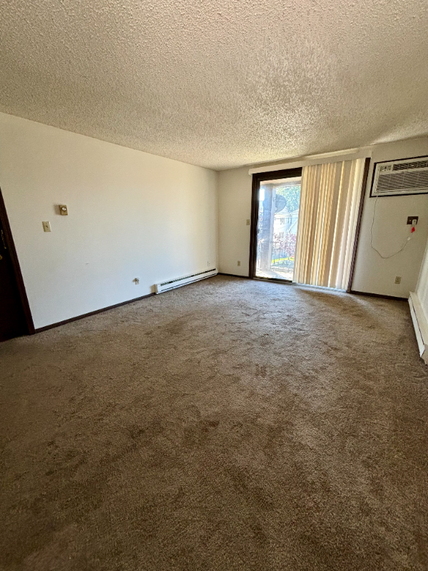 21 Barton Ct #6 - Photo 5 of 12