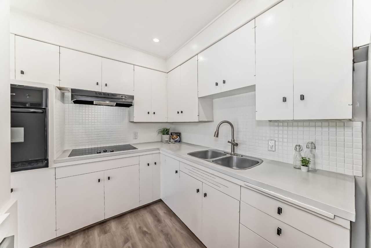 1319 107 Ave Sw - Photo 2 of 50