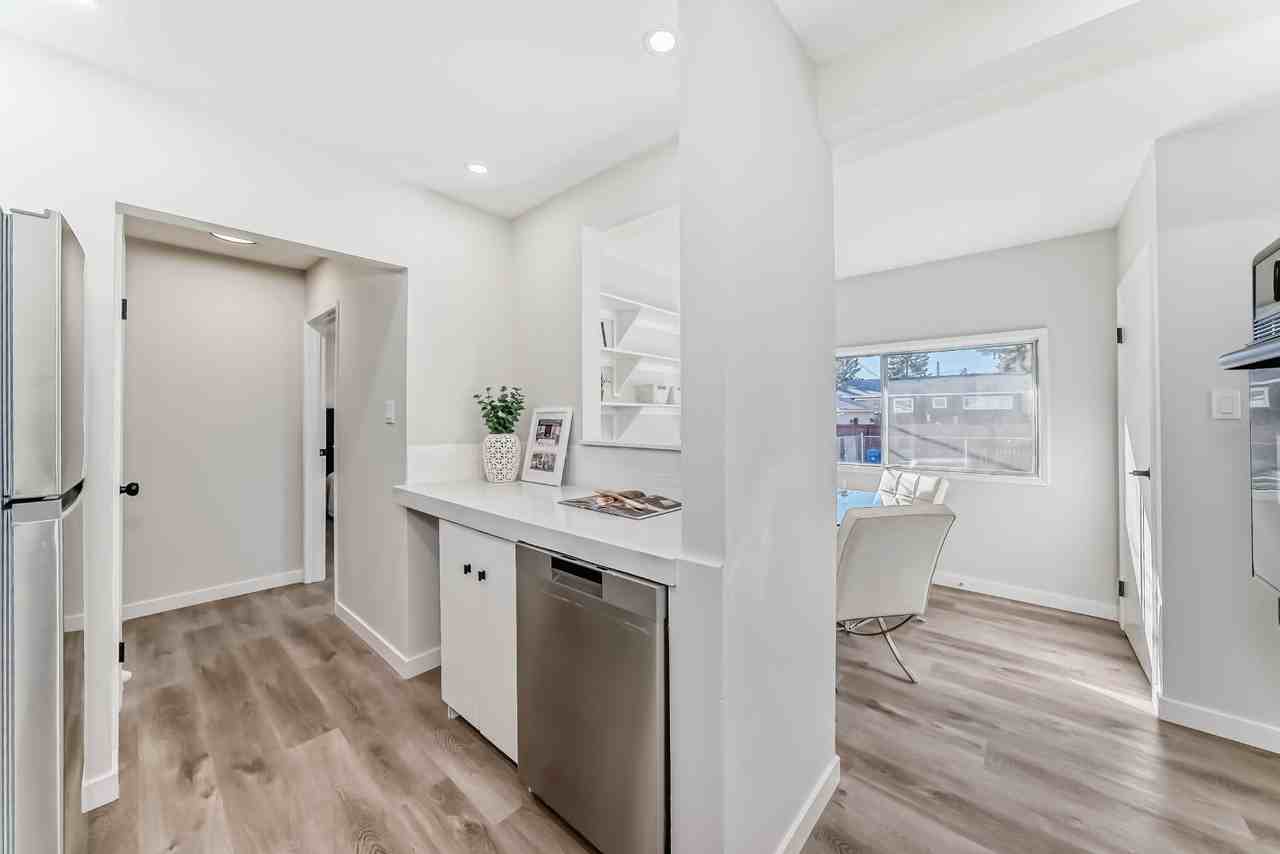 1319 107 Ave Sw - Photo 4 of 50
