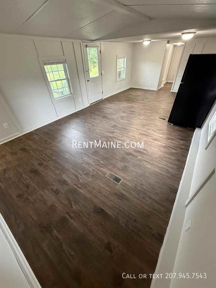7 Hall Dr - Photo 3 of 14