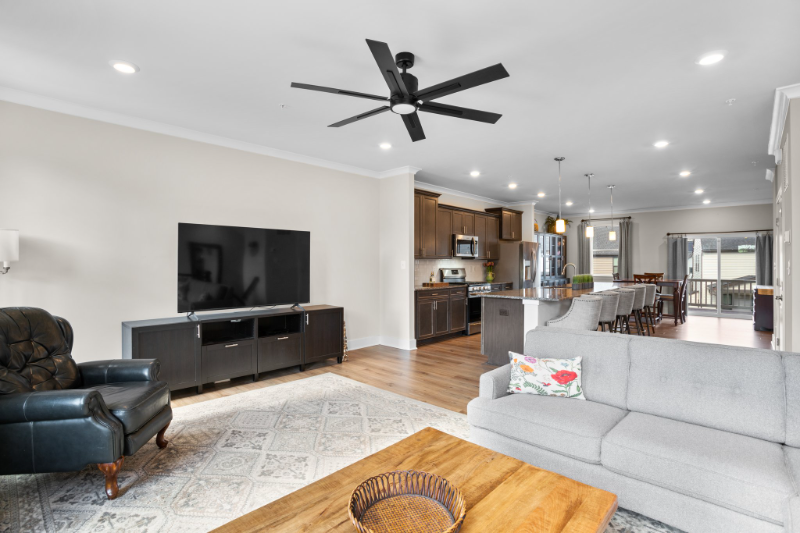 7606 Quartzite Ln - Photo 4 of 19