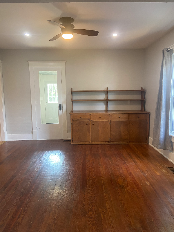 228 N Cumberland St - Photo 4 of 6