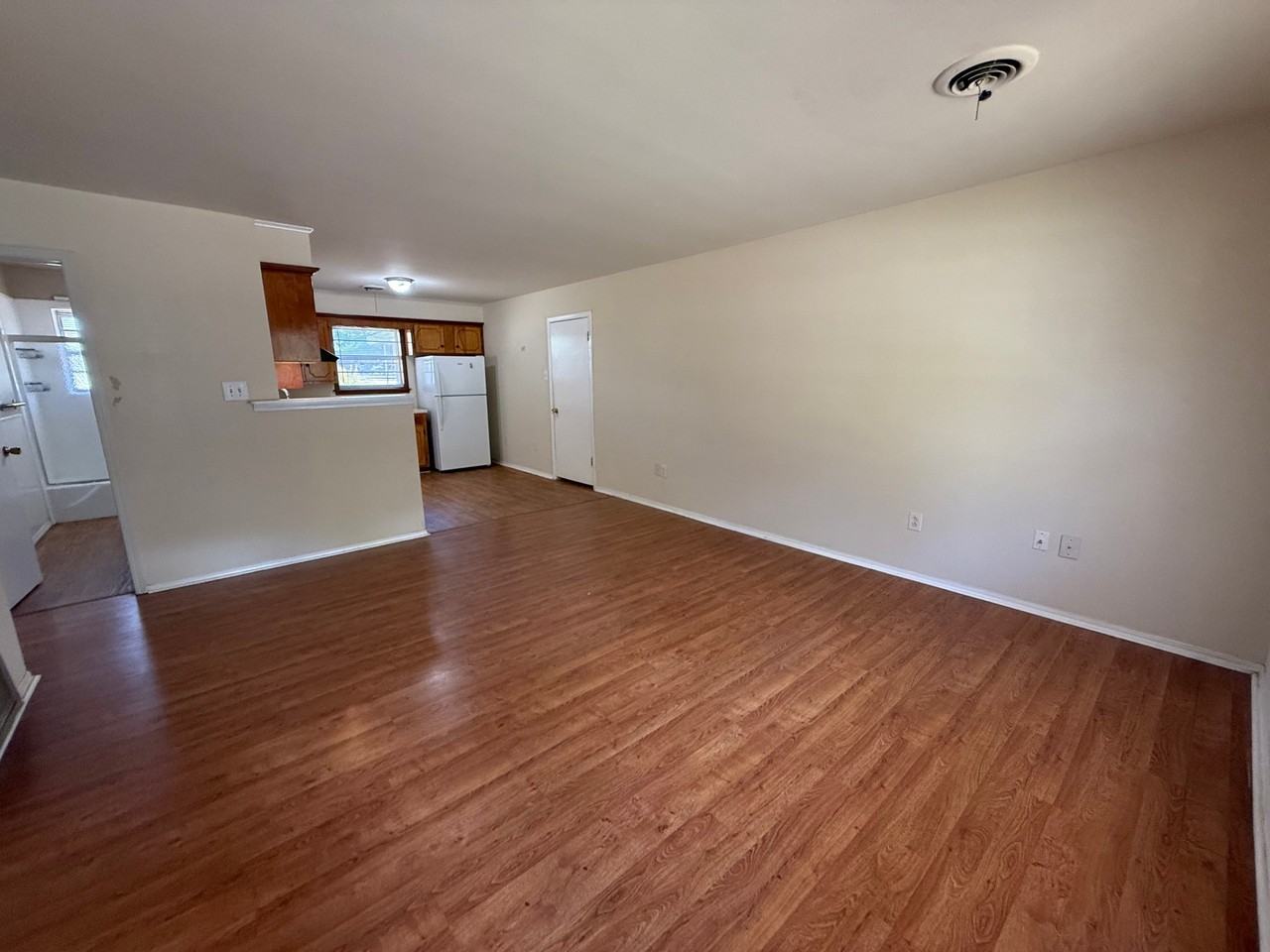 1116 N Detroit Ave - Photo 5 of 13