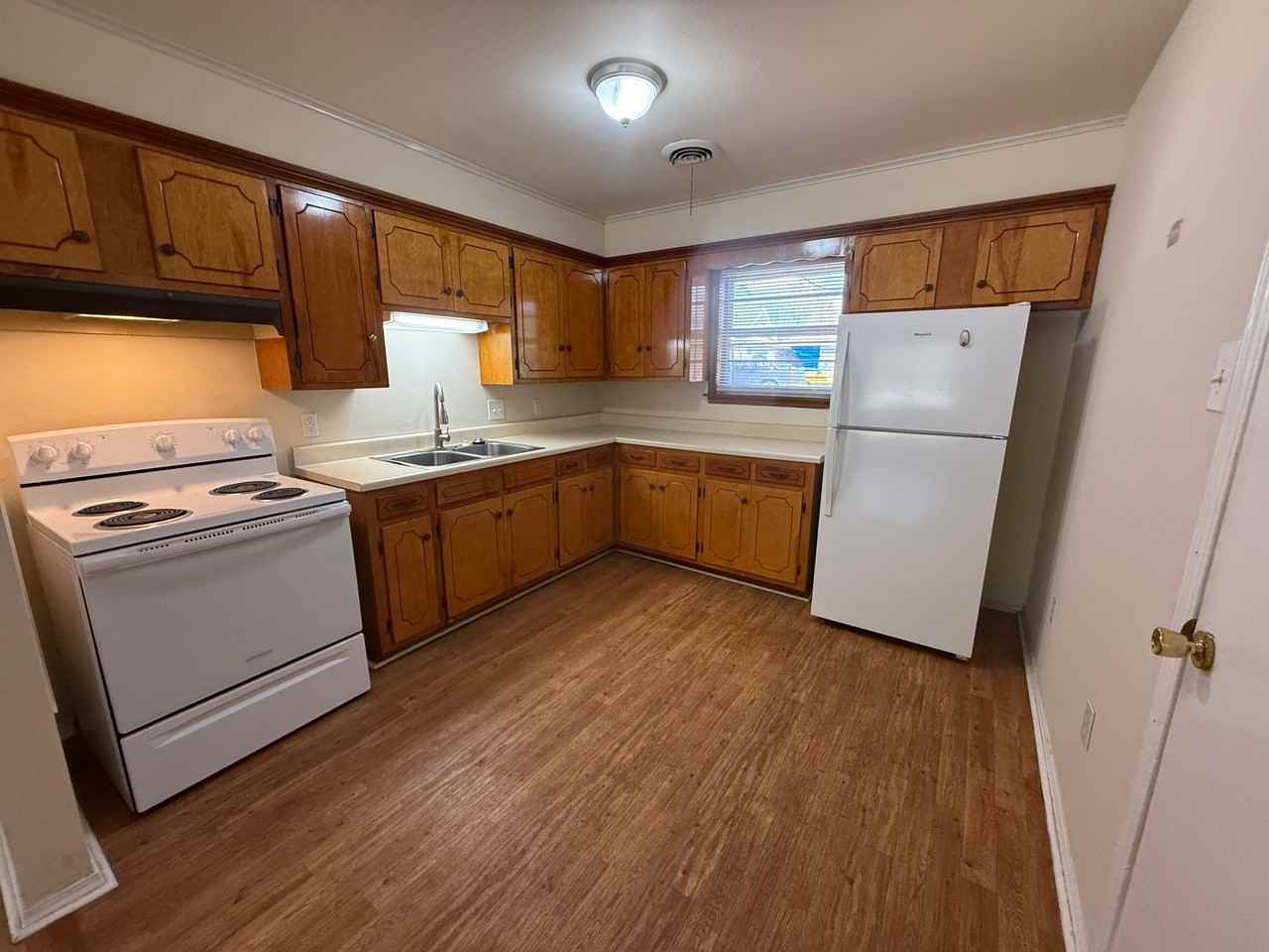 1116 N Detroit Ave - Photo 7 of 13