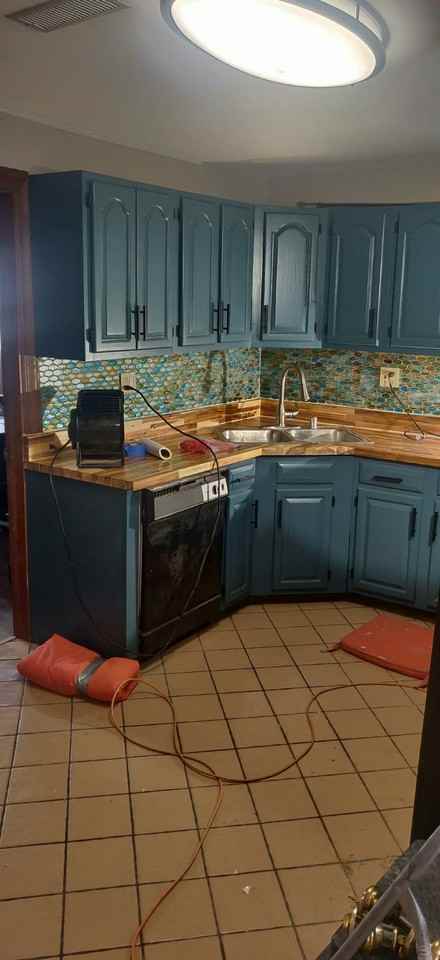3245 Berwyn Pl #2 - Photo 5 of 9