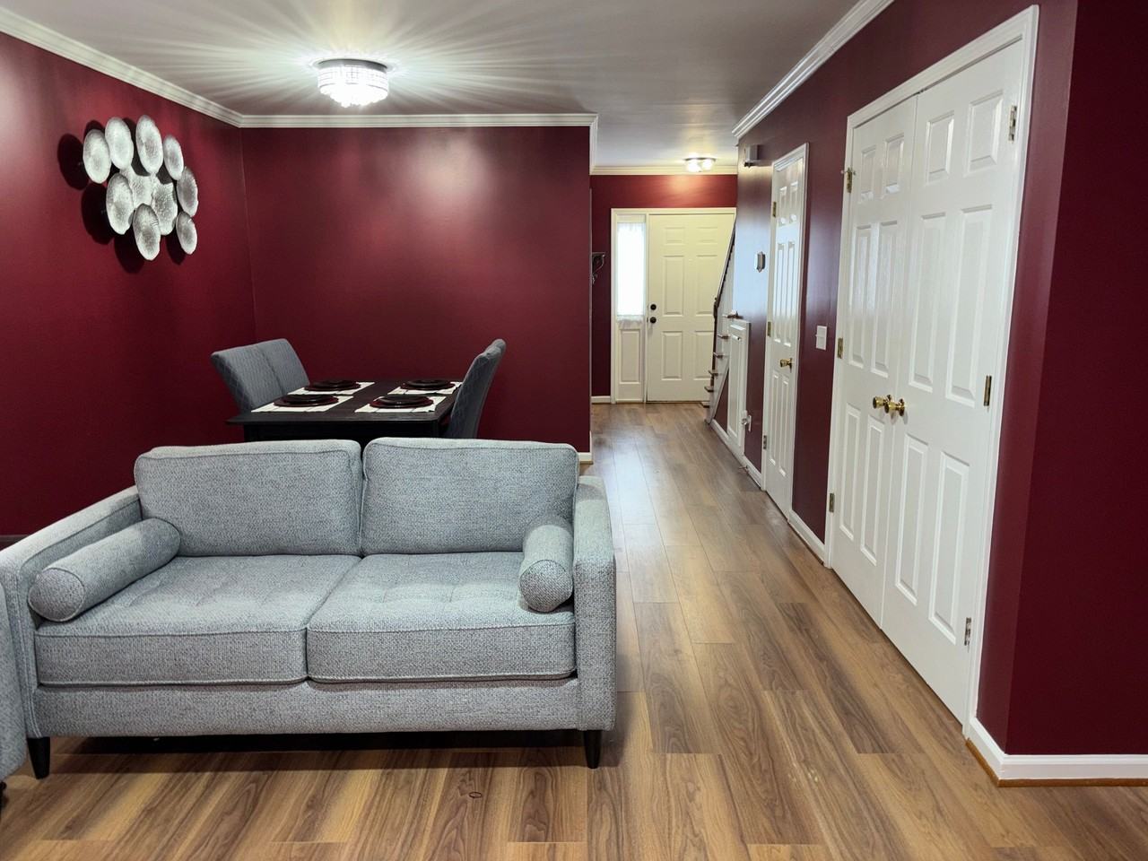 423 Planters Dr - Photo 4 of 9