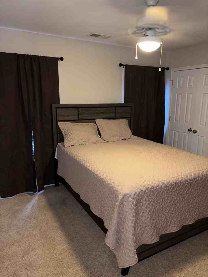 423 Planters Dr - Photo 7 of 9