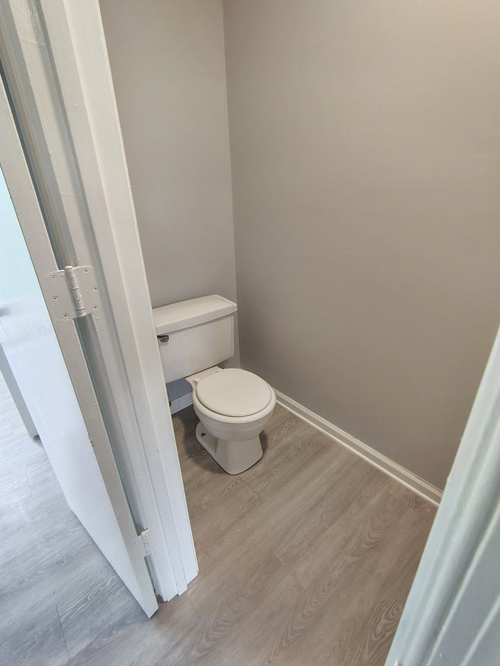 57 Ferguson Dr - Photo 4 of 11