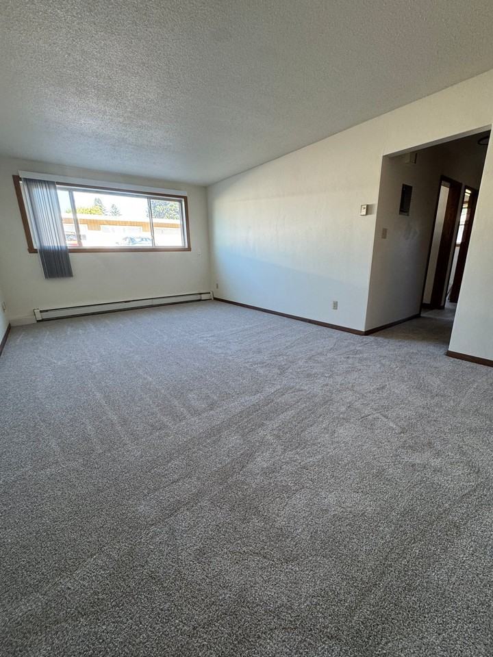 906 8th St S #1 - Photo 7 of 9