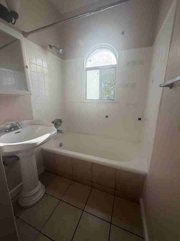 1994 Cedar Ave #1996 - Photo 3 of 7