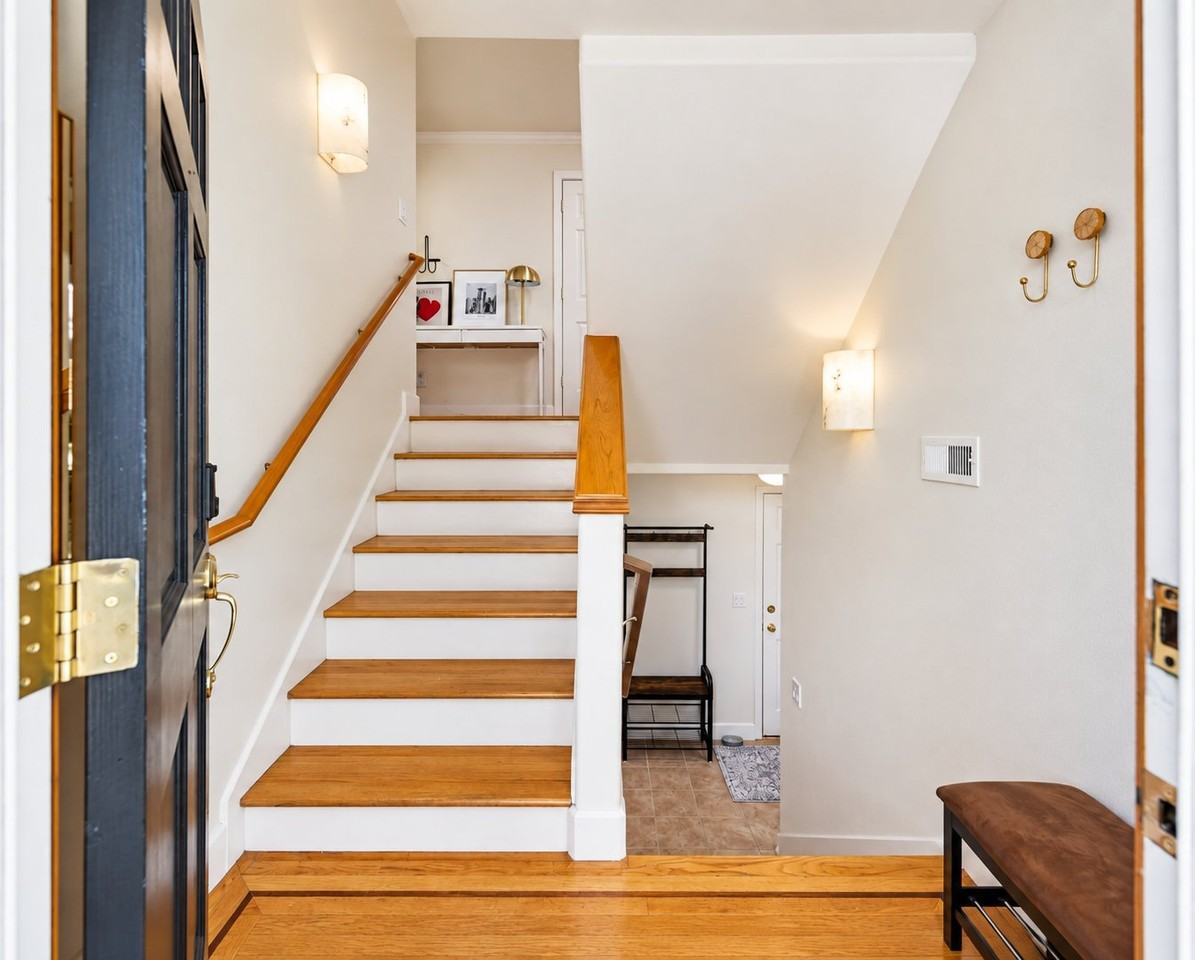 219 23rd Ave - Photo 2 of 31