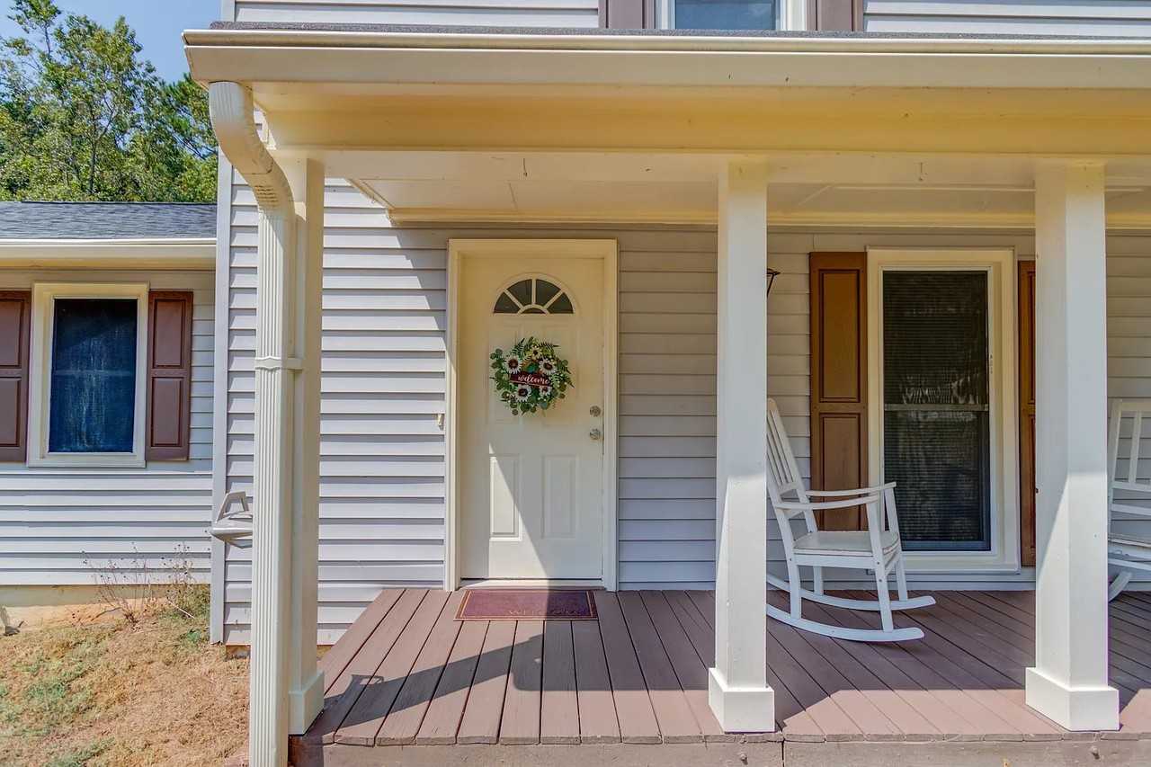 4905 Wade Valley Way - Photo 3 of 17