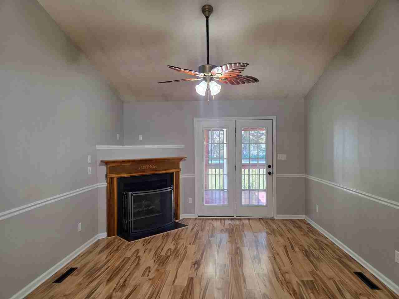 217 Williamsgate Ct - Photo 2 of 20