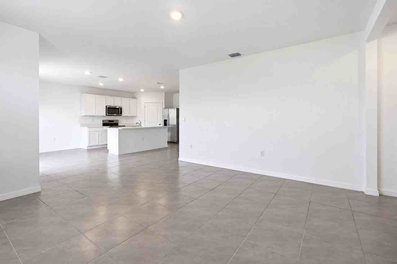 35515 Mahwah Ave - Photo 6 of 32