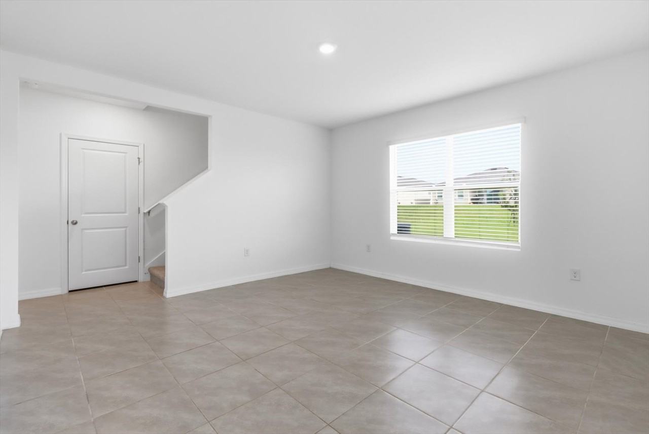 35515 Mahwah Ave - Photo 7 of 32