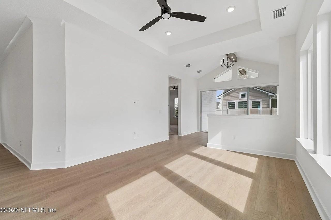 328 Blue Hampton Dr - Photo 6 of 20