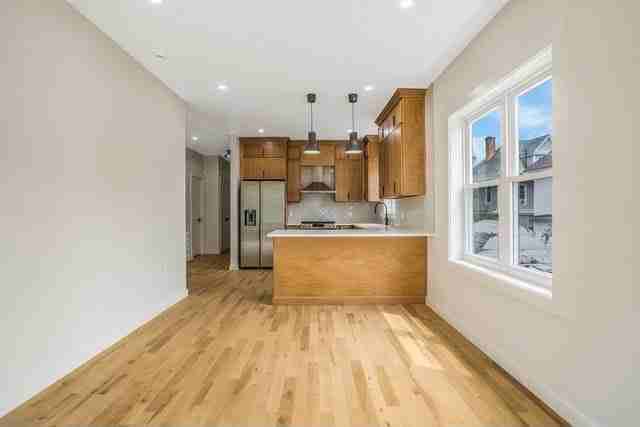 9 Voorheest Street #1stFL - Photo 3 of 7