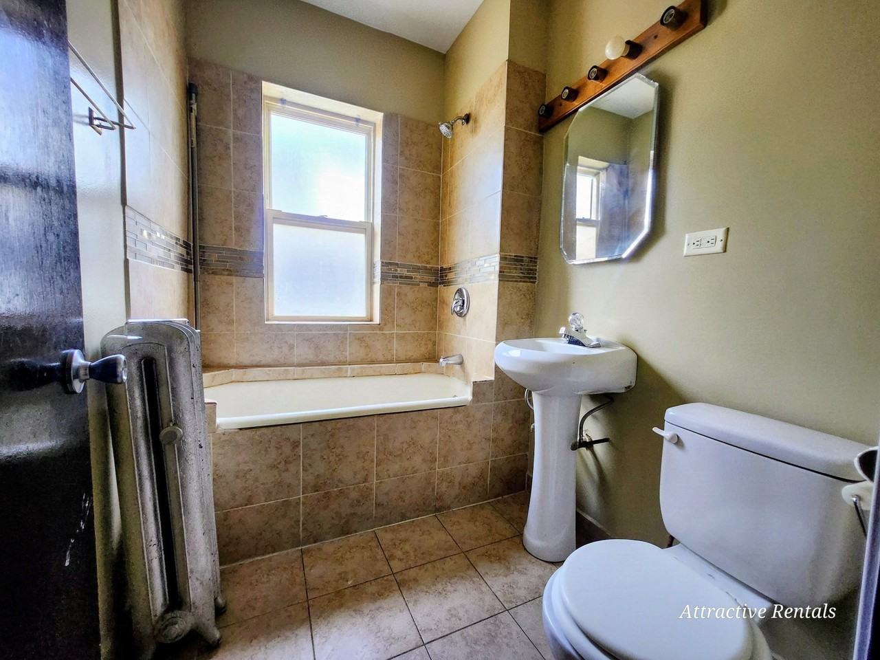 5467 W Augusta Blvd #2 - Photo 5 of 10