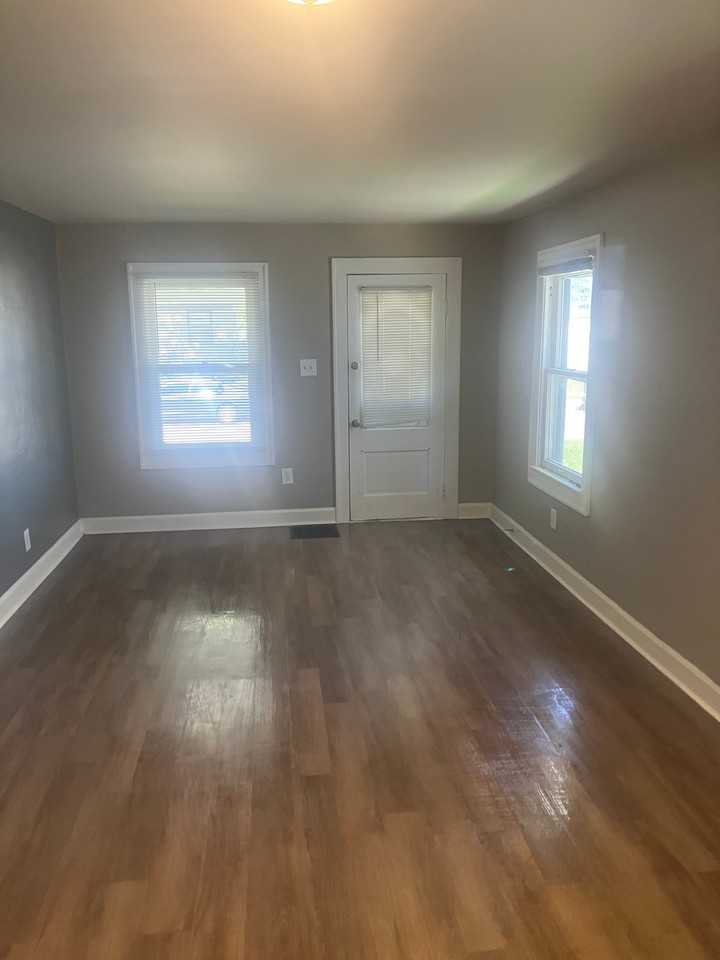 4935 W 11th St #4935 - Photo 3 of 9