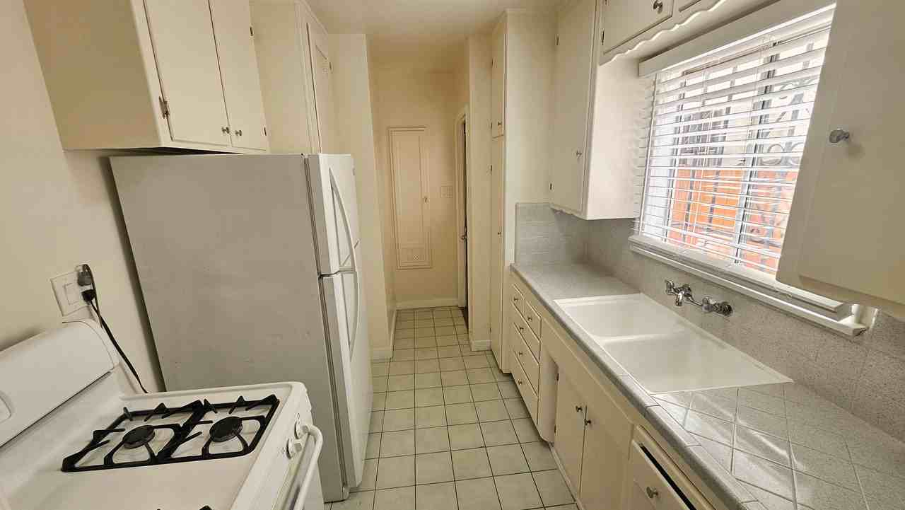 2238 Griffith Park Blvd #2 - Photo 4 of 8