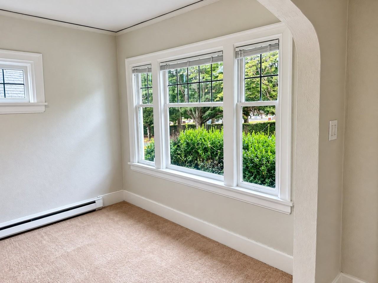 5214 35th Ave Ne - Photo 3 of 25