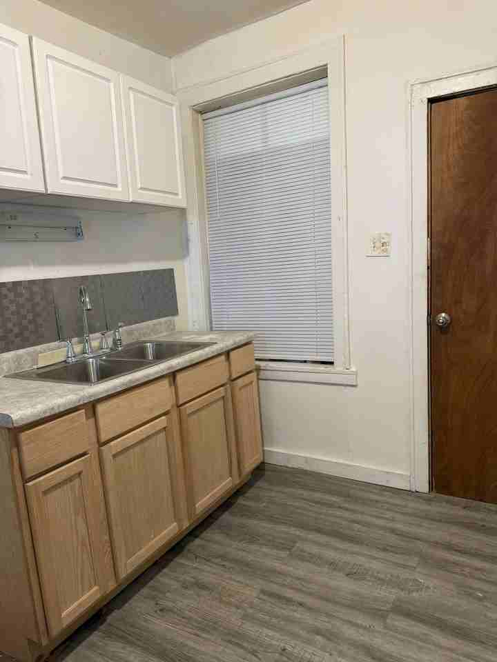 5104 W Huron St #1stFL - Photo 5 of 10