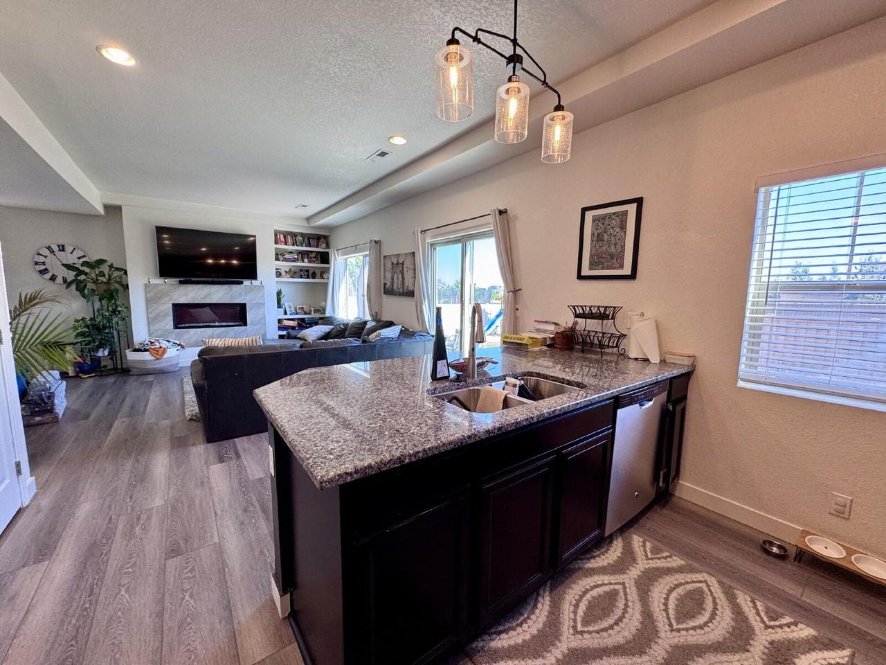 18269 E 52nd Pl - Photo 5 of 29