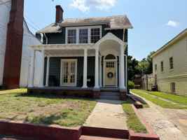 featured image of 314 E Washington St