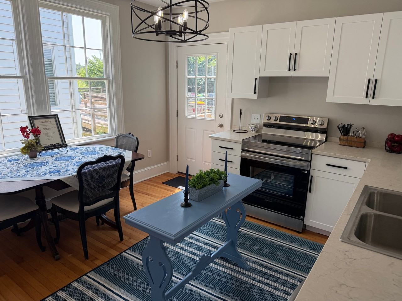 314 E Washington St - Photo 3 of 17