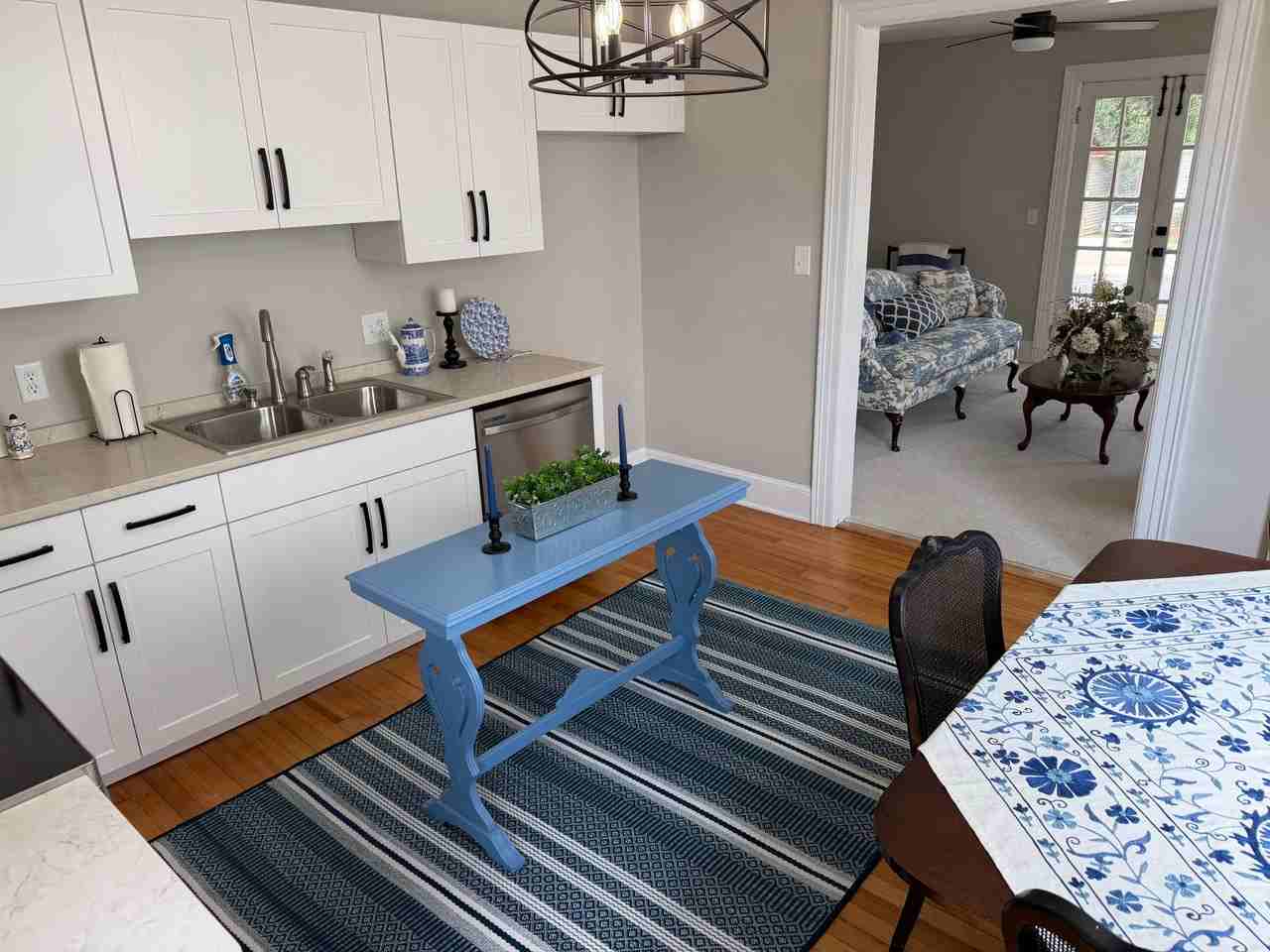 314 E Washington St - Photo 4 of 17