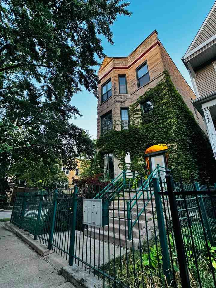2457 N Drake Ave #3rdFL - Photo 7 of 10