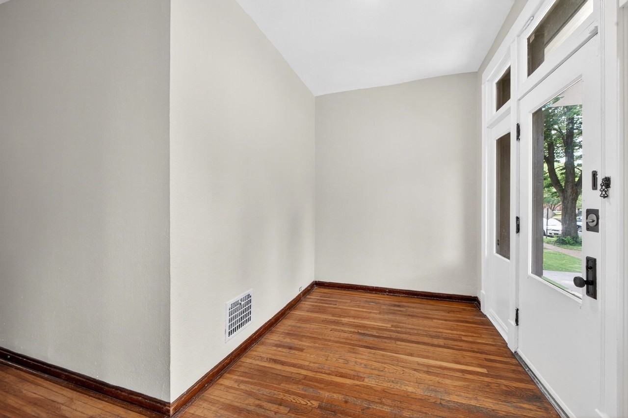 4651 Tennessee Ave - Photo 4 of 20