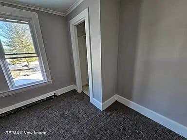 505 Yale St - Photo 2 of 20