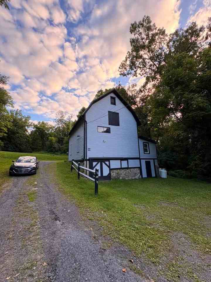 24 Devito Dr - Photo 2 of 19