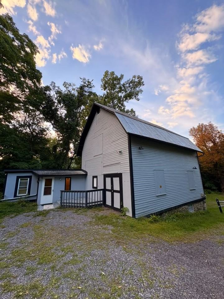 24 Devito Dr - Photo 4 of 19