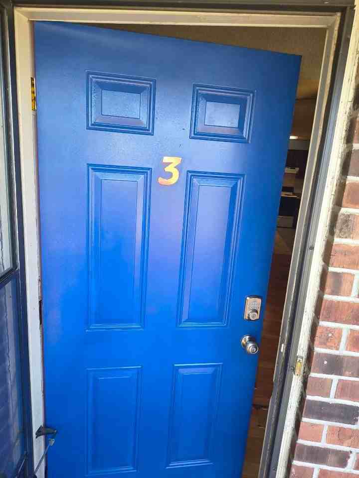 1814 Glenn St Sw #3 - Photo 3 of 11
