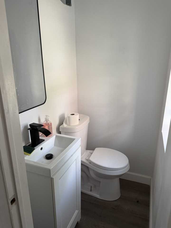 7231 Scottwood Ave - Photo 4 of 9