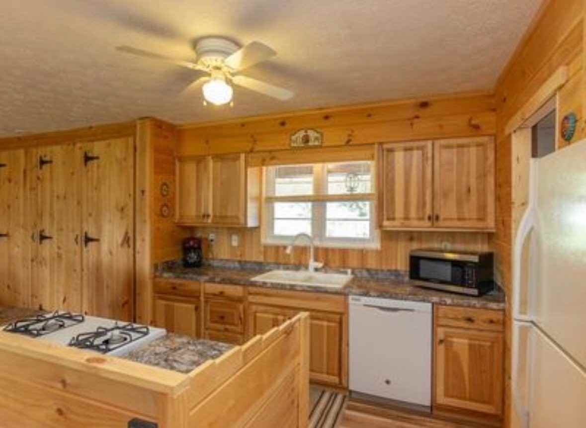 7115 Rutledge Pike - Photo 3 of 6