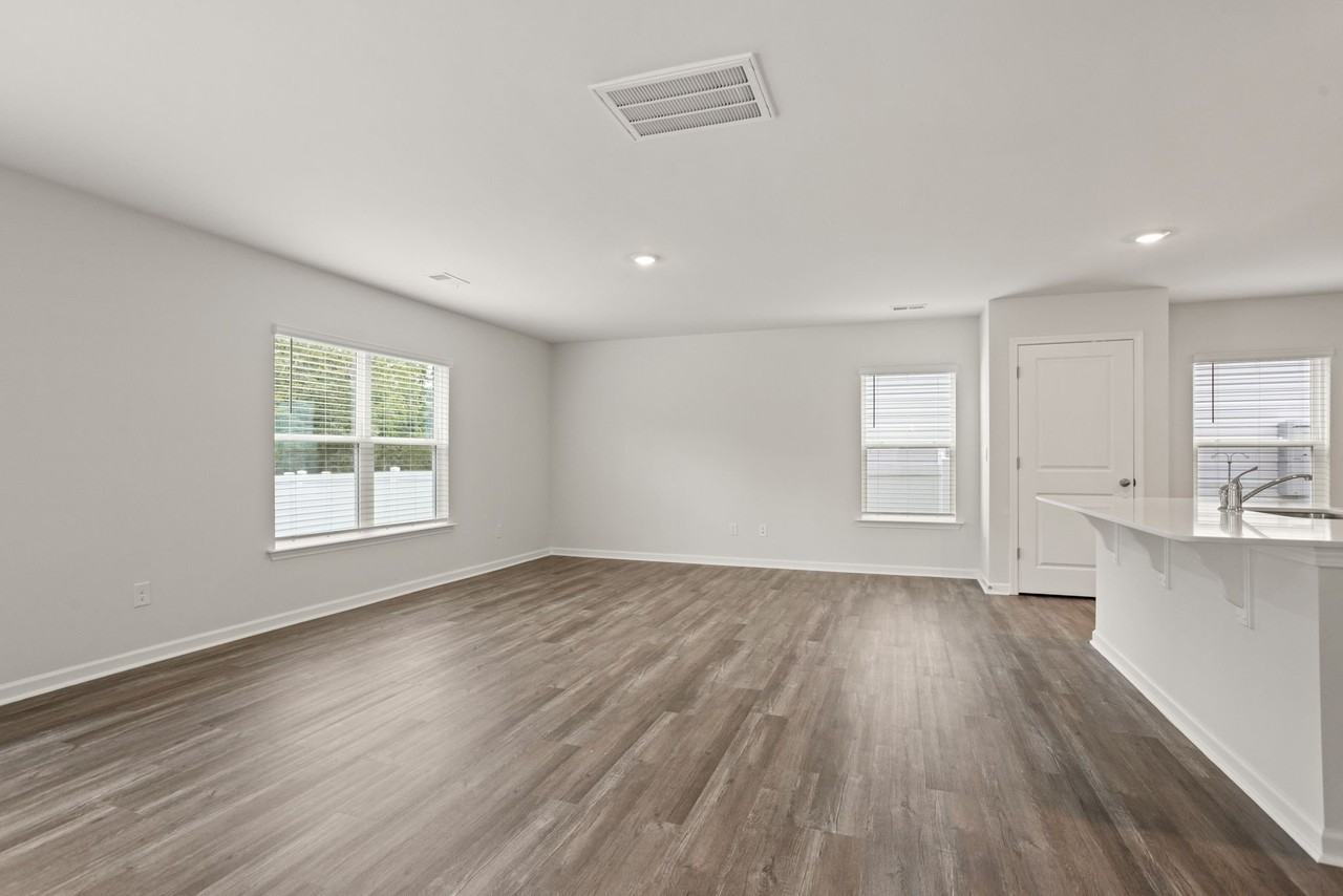 153 Cranford Rd - Photo 3 of 20